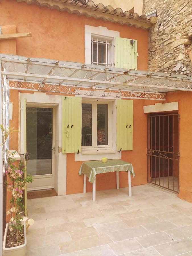Maison Au Coeur De Fontaine De Vaucluse, Nichee Sur Le Rocher Et Surplombant La Sorgue Buitenkant foto